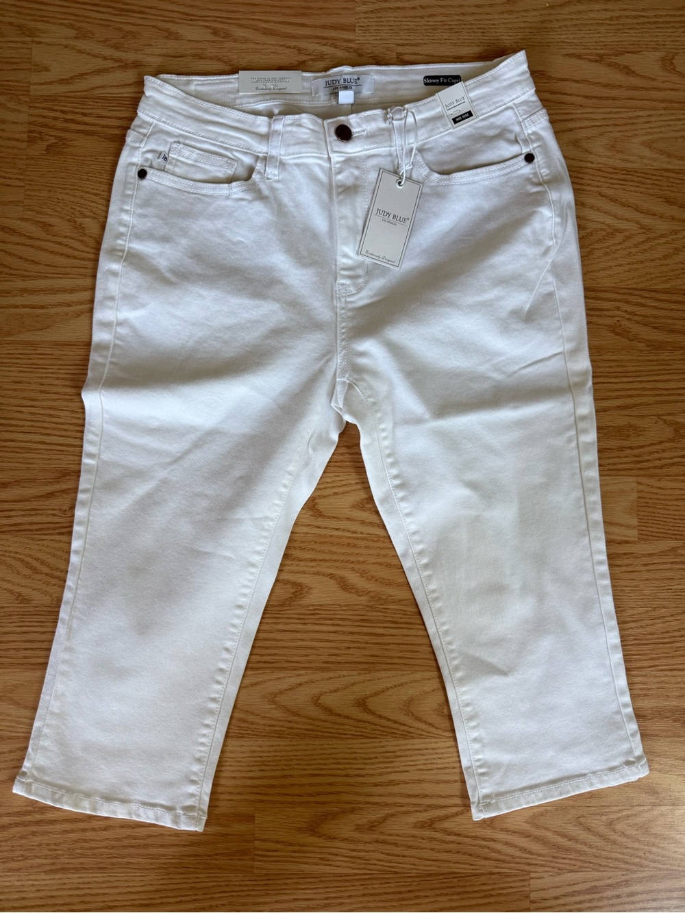 Judy Blue White Relaxed Women's Jean Capris